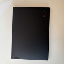 Lenovo X1 Carbon Gen 10 – i7, 14” FHD, 16GB, 512GB