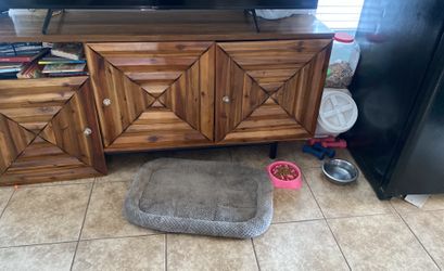 Entertainment Center $20