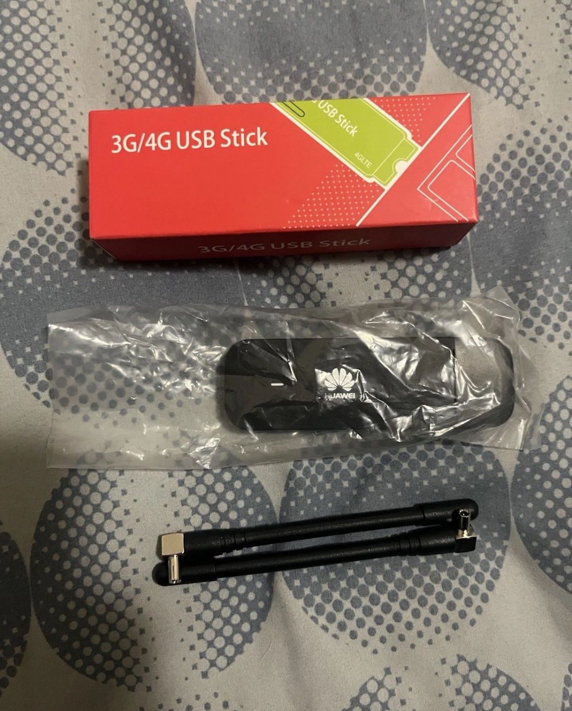 E3372 E3372h-510 150Mbps 4G LTE USB modem & antennas