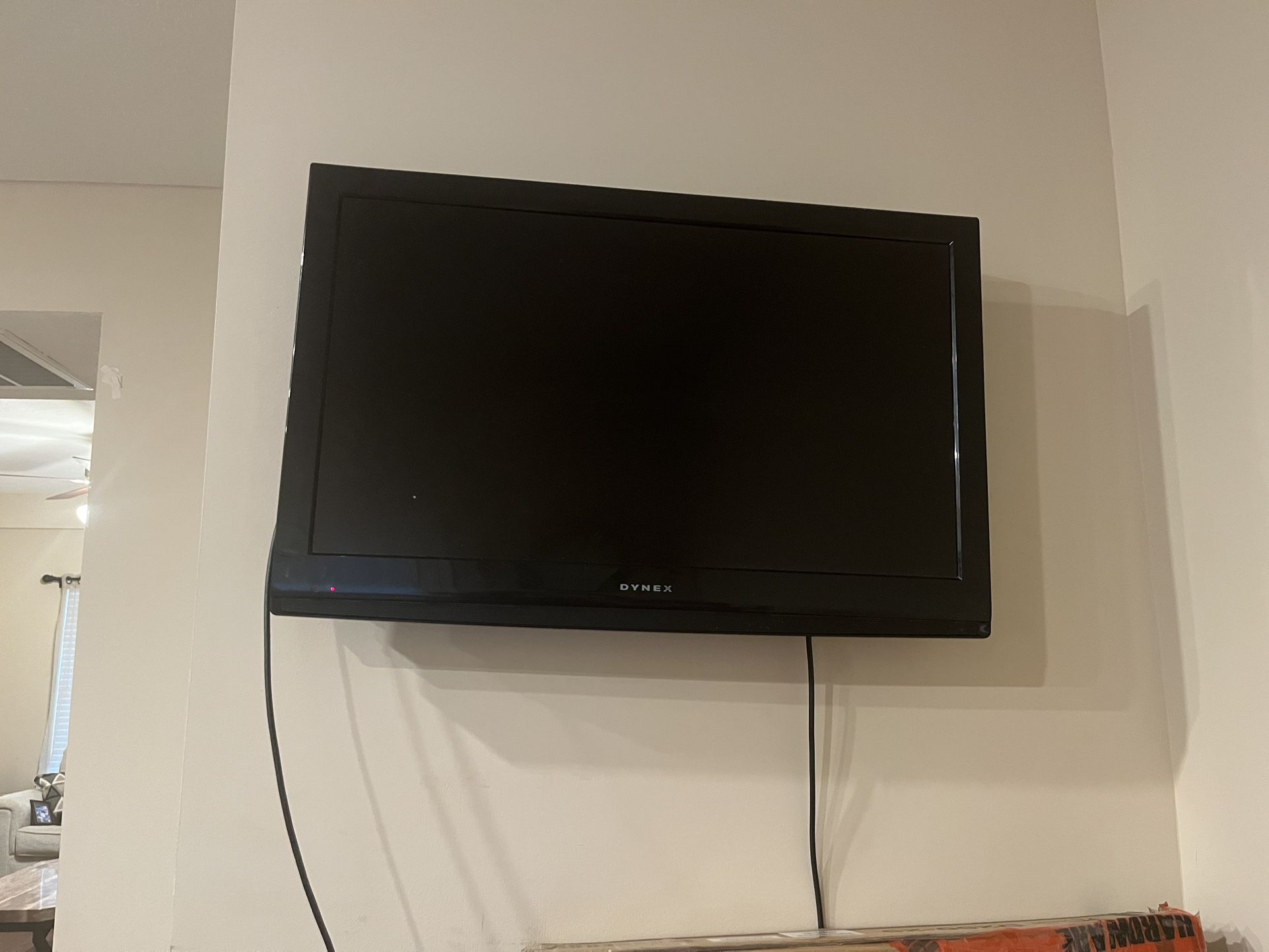 Dynex 32 Inch Tv
