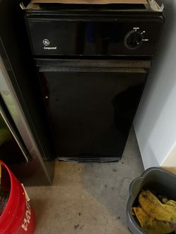GE Trash Compactor