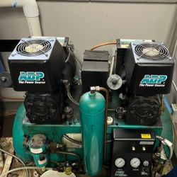 ADP Apollo dental air compressor ALCTl42D Copeland heads. 4 simultaneous users.