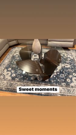 Round coffee table Cash Only