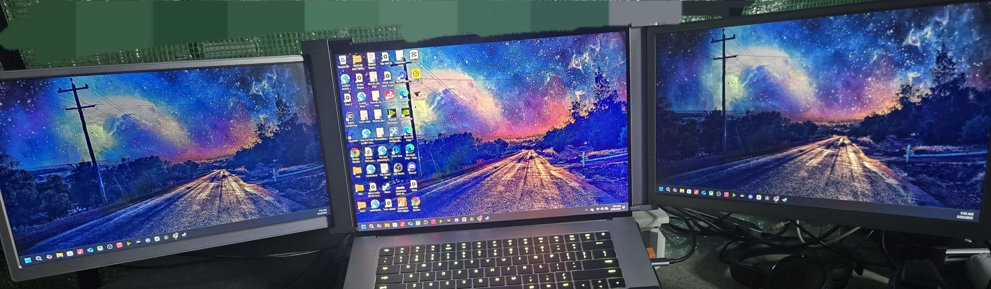 Portable Dual Monitor For Laptops.