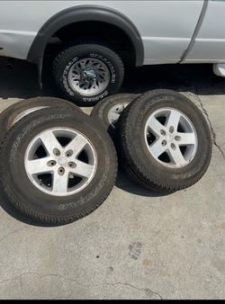 Original Jeep wrangler tires