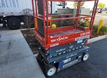 2019 Skyjack 19’ Scissor Lift