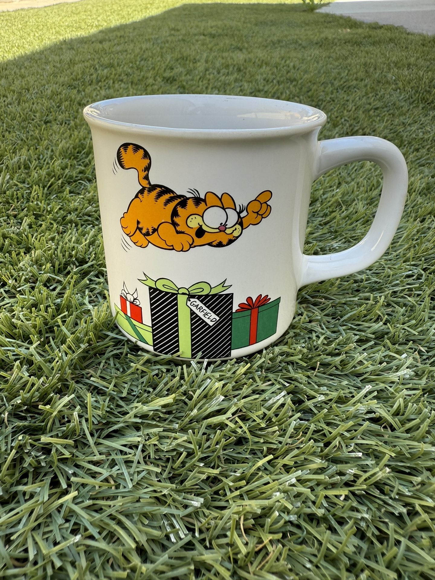 Vintage Garfield Christmas Mug