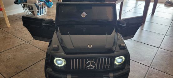 Mercedes-Benz AMG G-Wagon Kids Ride-On Car