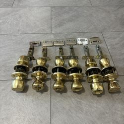 Door knobs used 6 total for $20