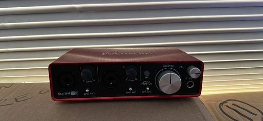 Focusrite Scarlett 2i2