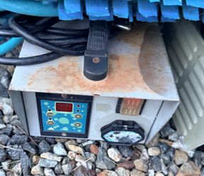 Aquabot power supply