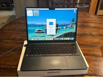 MacBook Air 13" M2 (2022) - 8GB RAM / 512GB SSD - Midnight  Blue - Excellent Condition