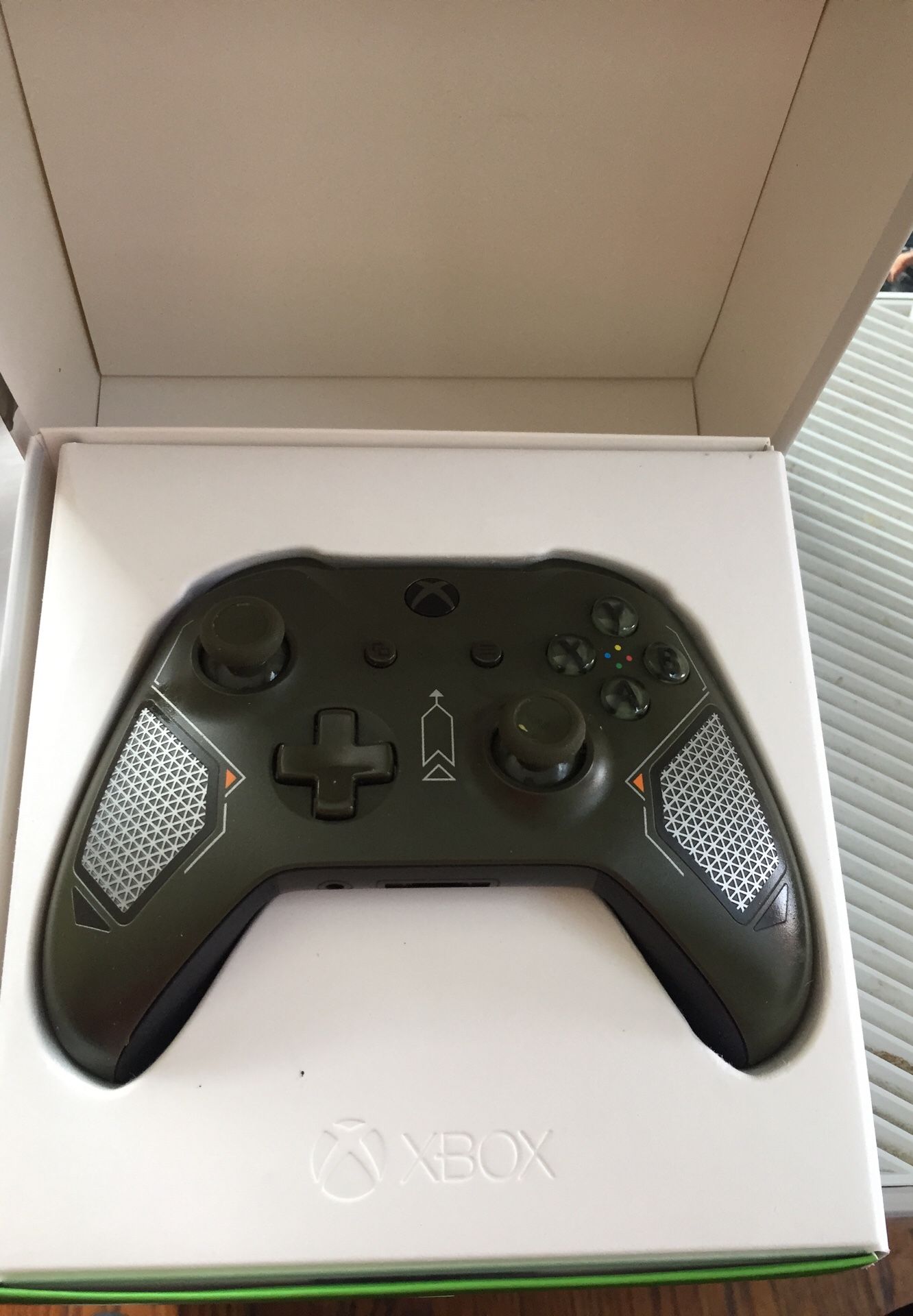 Xbox One w/ Combat Tech Controller