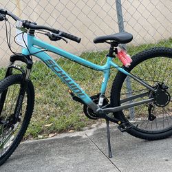 New Schwinn Mountain Bike, 27.5 Inch