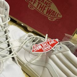 Sk8-Hi All White Vans Size 13 !
