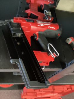 Milwaukee M18 Fuel Brushless 21º Framing Nailer (Tool-Only) $350