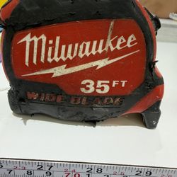 Milwaukee Measuring Tool 