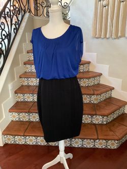 Unfocus Wo en Blue and Black Two-Tone Dress
