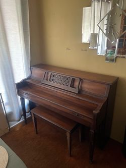Schafer & Sons Piano