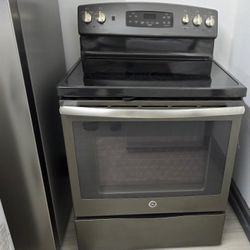 GE 30" Electric Stove for Sale 
(Works Great)
Comes w/Warranty 
Delivery Available