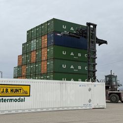 Hand Pick Your Containers Today Local Container Yard In Hesperia 