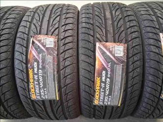 ( 4 TIRES  ) 235/40R19 BLACKHAWK