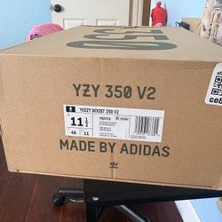Yeezy 350 V2