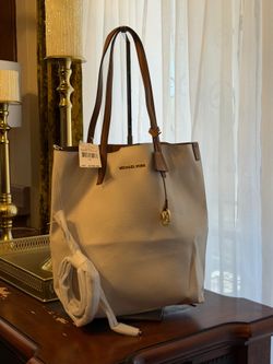 Michael Kors Hayley Large Tote