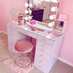 Hollywood  Vanities * Ask For Price *