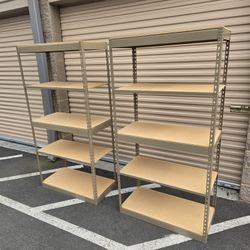 Heavy Duty Shelving Unit/ Estantes De Metal De Uso Pesado 