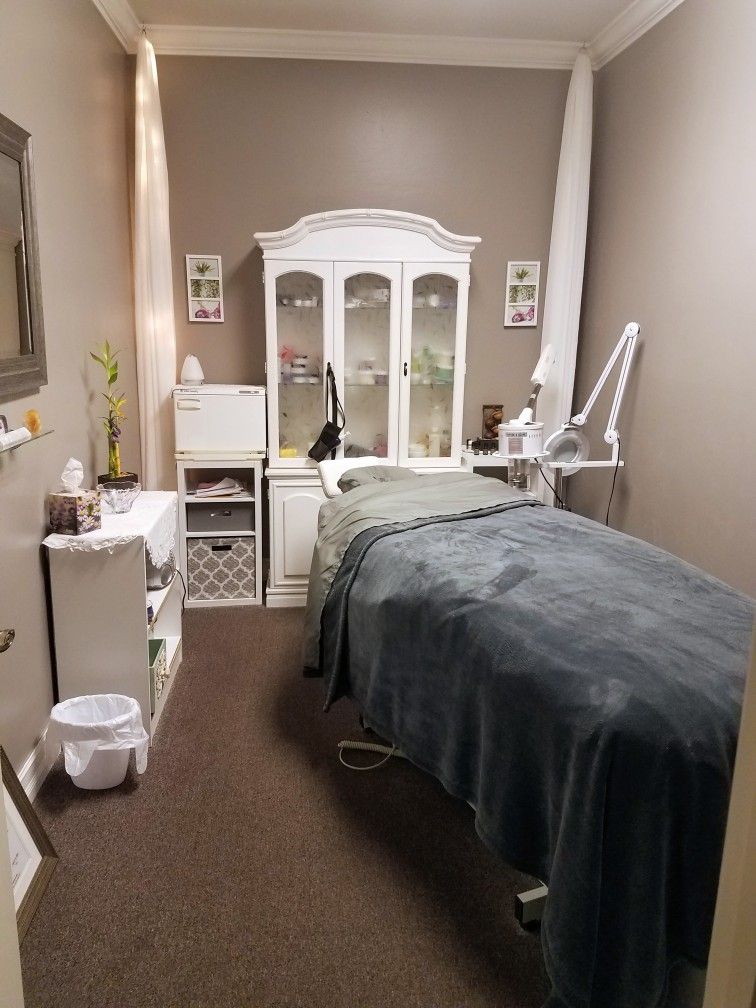 White Hutch
