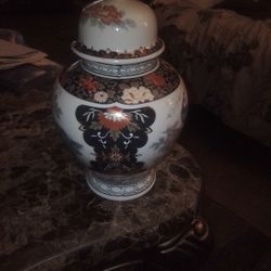 Vintage  Japanese  Royal Peacock Ginger Jar