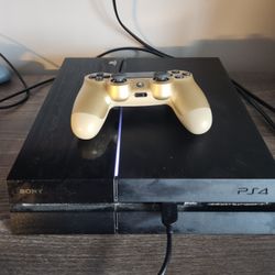 Ps4 With Controller 