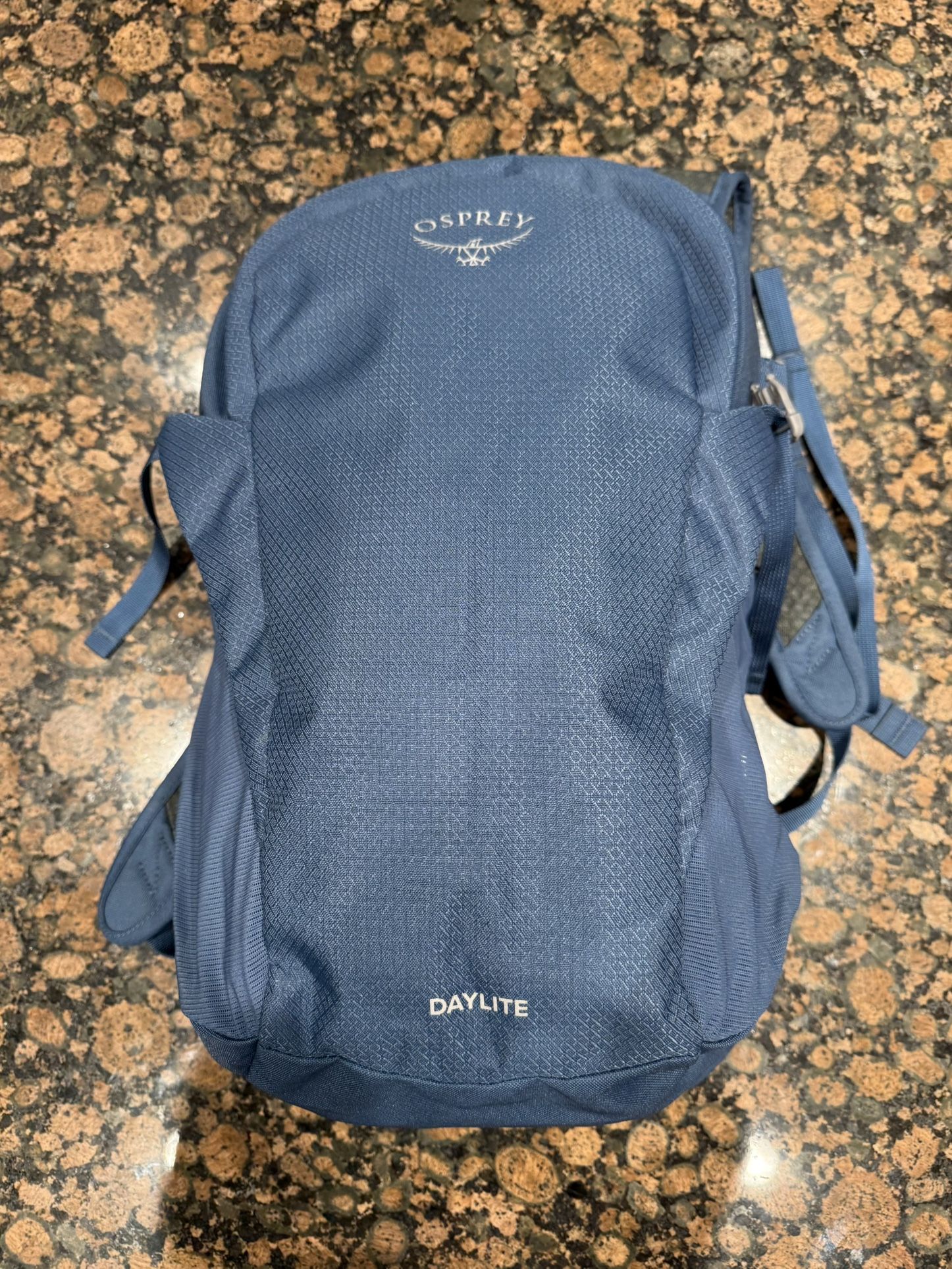 Osprey Daylite Backpack- Brand New - Never Used -H2O Feature
