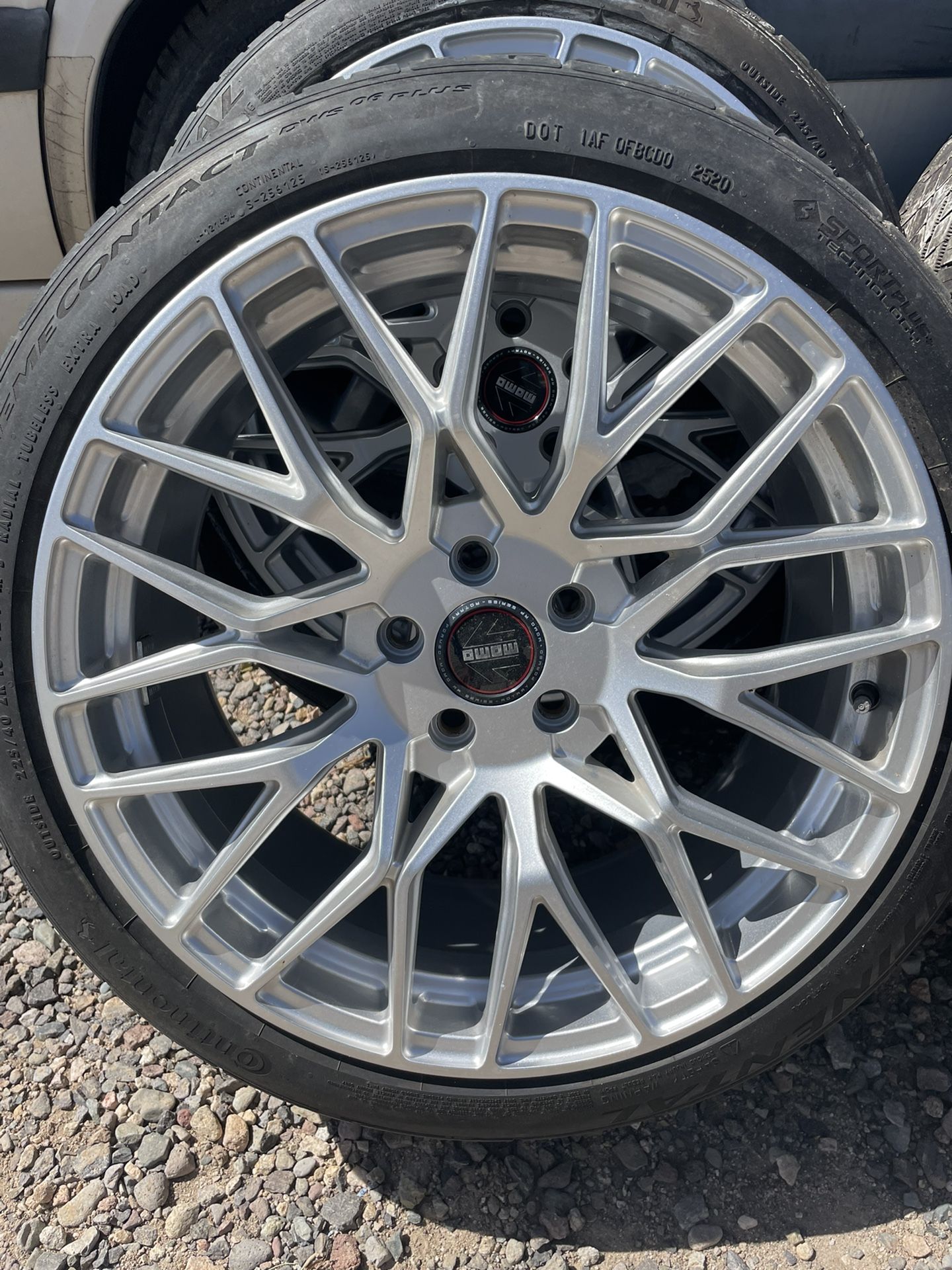 Momo RF Series Catania Wheels
