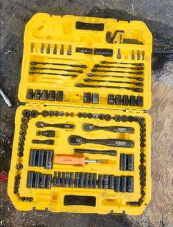 DEWALT 181 Piece Tool Box