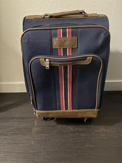 Tommy Hilfiger carry on suitcase
