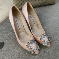 MANOLO BLAHNIK Hangisi 70 Embellished Shimmer Glitter Pump Heel Pink Sz 35