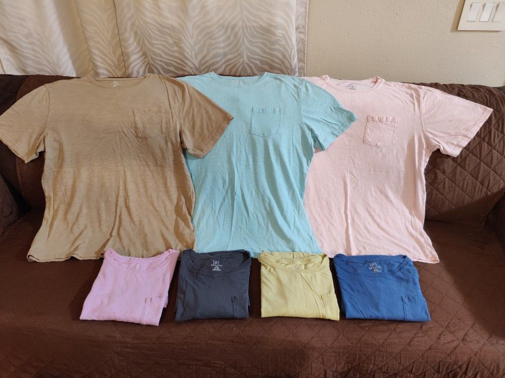 7 T Shirts π Size Large Used /$10 / Por Las 7 Playeras Talla Grande Usadas / NELLIS BLVD & CHEYENNE AVE