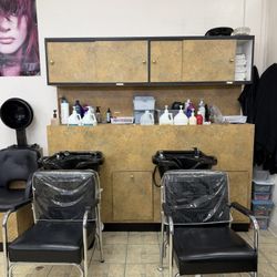 Salon Back Bar Cabinet – Storage Station for Hair Salon