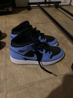 Authentic Size 6.5 Jordan Sneakers for Sale