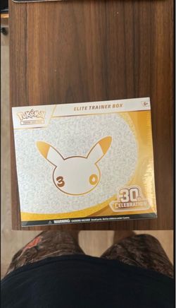 Pokémon 30th etb