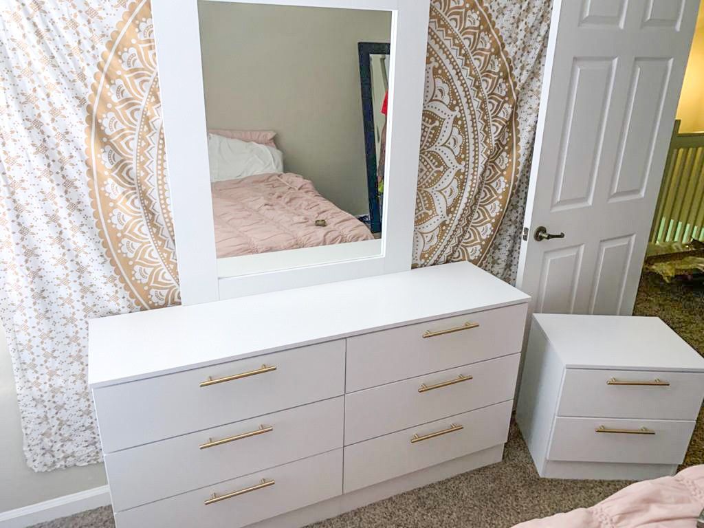 New White Dresser Mirror And 2 Nightstands Golden Handles