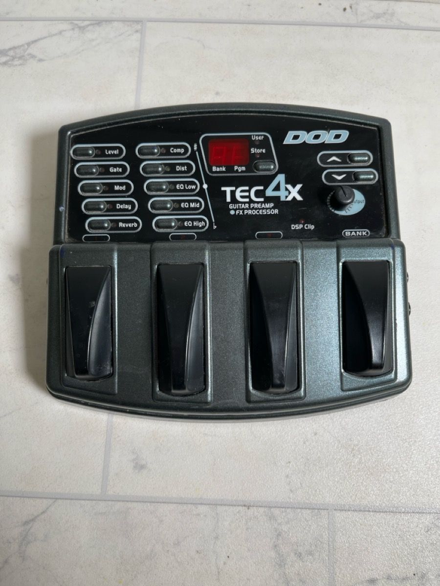 DOD TEC4X MULTI-EFFECTS PEDAL (A1G009752)