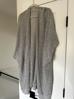 Knitted Aritzia Cardigan 