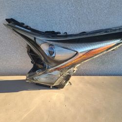 2016 - 2018 TOYOTA PRIUS LEFT HEADLIGHT DRIVER SIDE LED L3 GENUINE USED OEM.  AA3