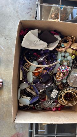 Box of jewelry