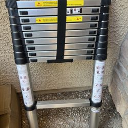 10.5 Ft telescopic ladder