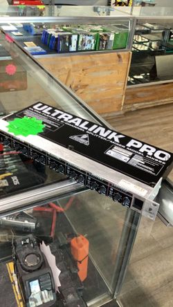 Behringer 8 channel splitter mixer