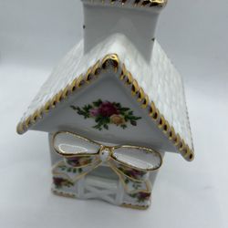Old Country Roses by ROYAL ALBERT  Figural Cottage Candle House